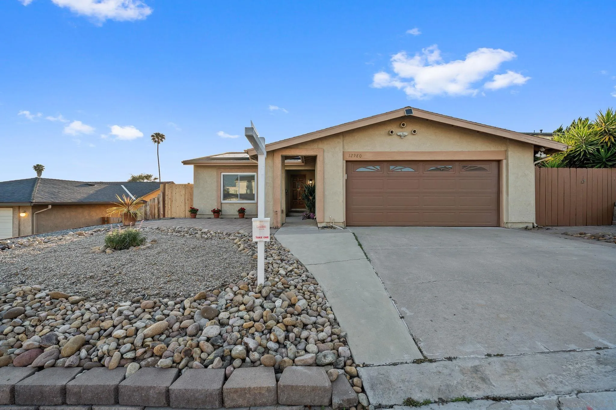 https://cdn.realtyfeed.com/cdn/127/260011211/6c2dce5eab2bf9a9ab7205765cd5a511.webp