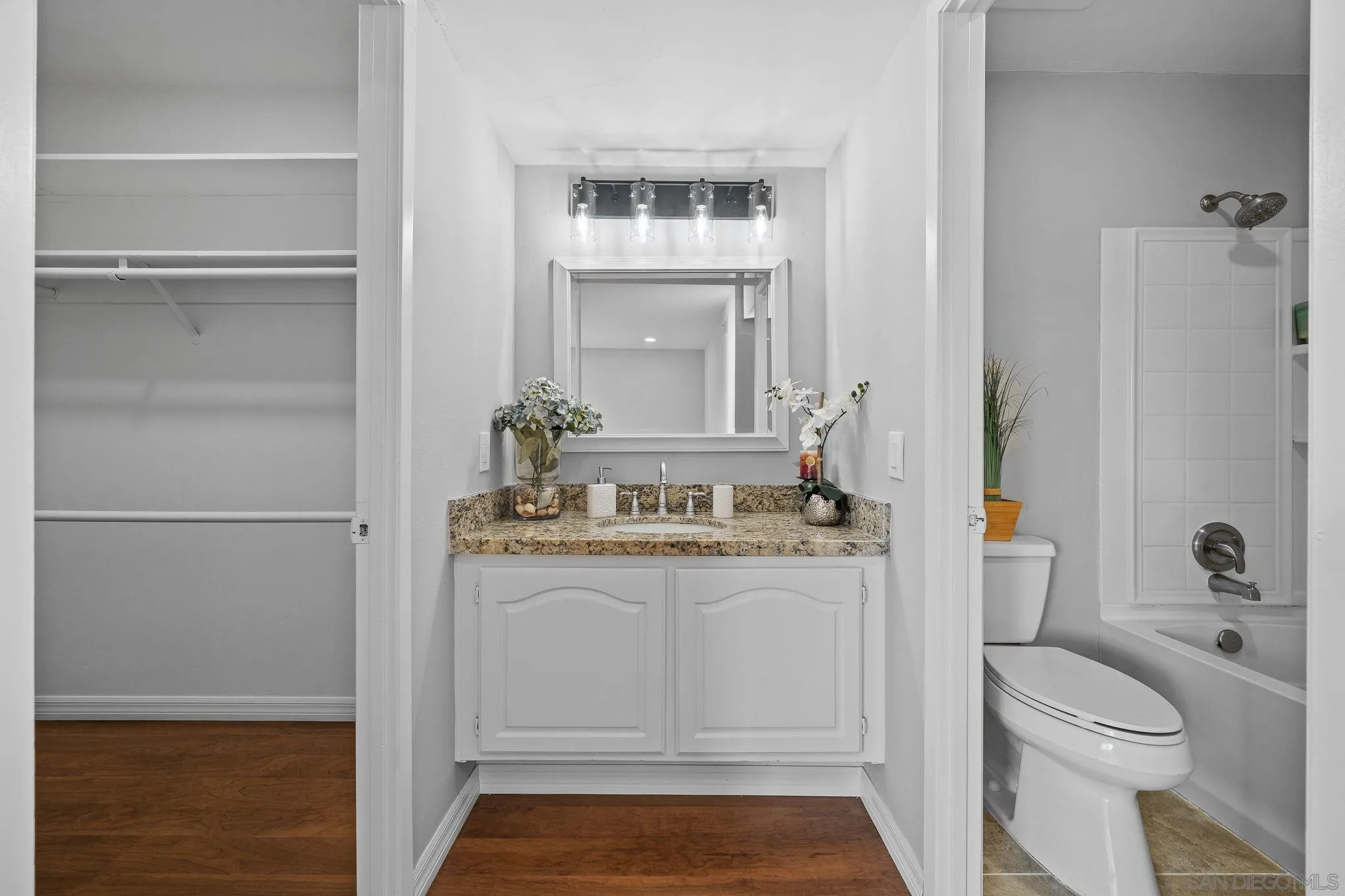 https://cdn.realtyfeed.com/cdn/127/260011211/8814cae1e8960052b2f3dc24d6ac5020.webp