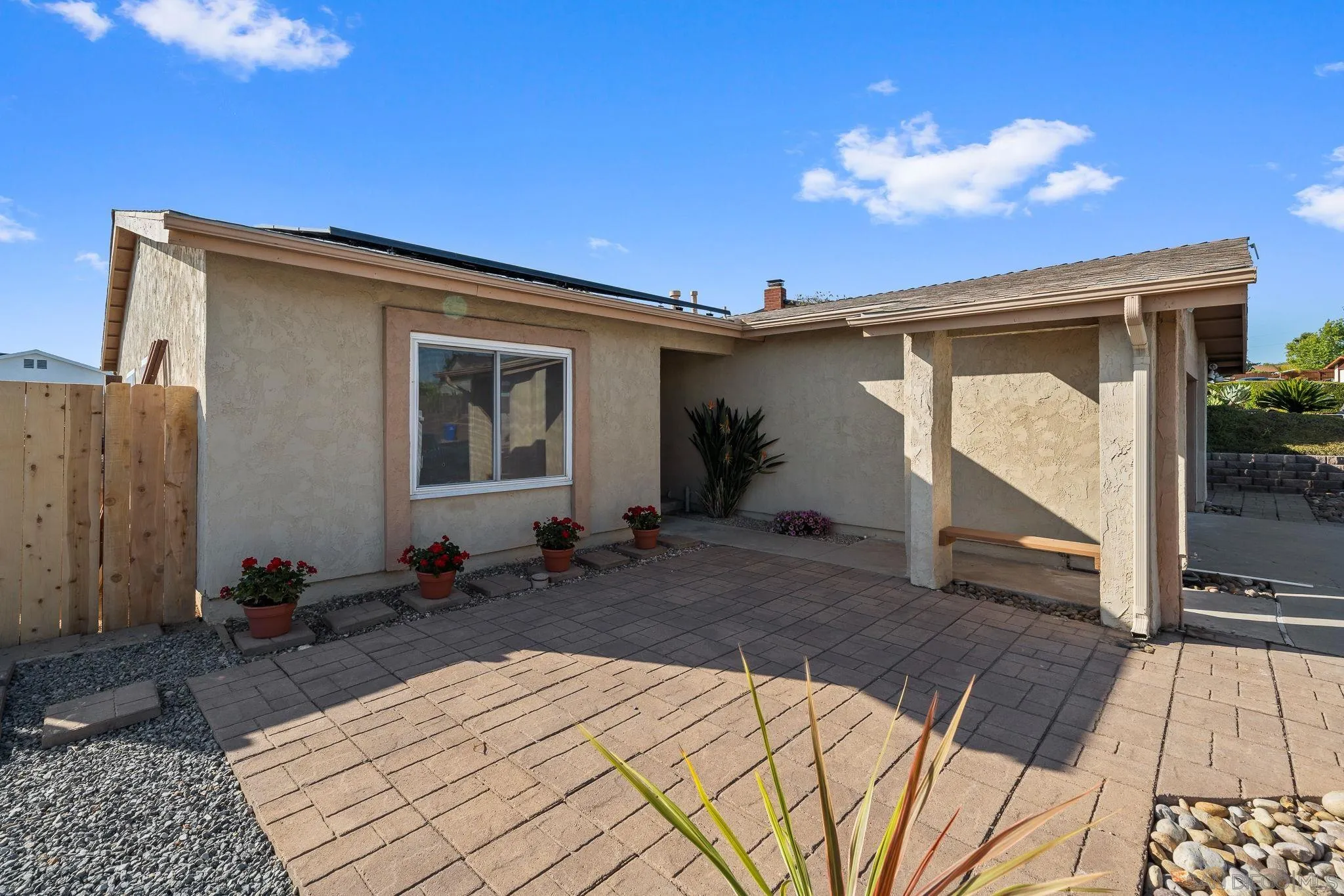 https://cdn.realtyfeed.com/cdn/127/260011211/a2a287b0b14caf82af24f86fec0c2a2a.webp