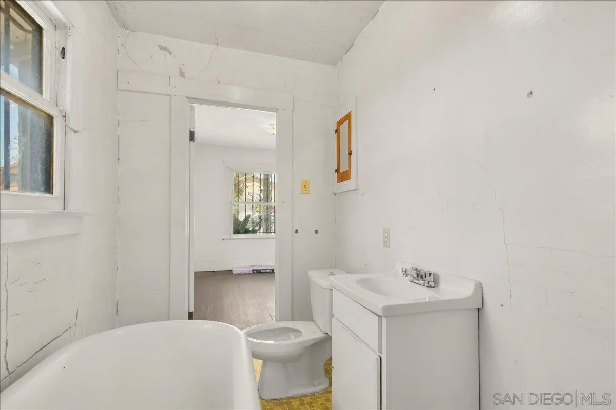 https://cdn.realtyfeed.com/cdn/127/260011212/2c45eb2b0263bb75cf6ebc1788f49333.webp