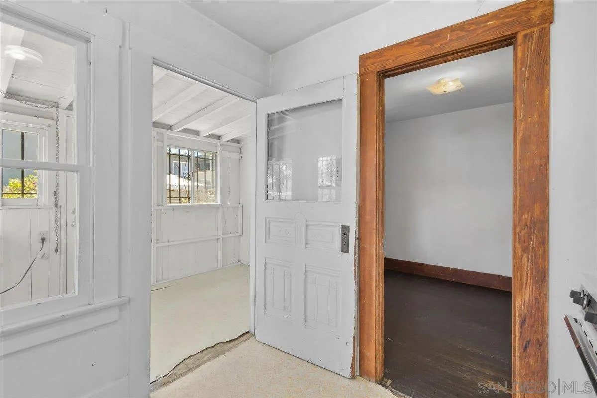 https://cdn.realtyfeed.com/cdn/127/260011212/2fde071681166a0f2f3f4f6dc60f97a2.webp