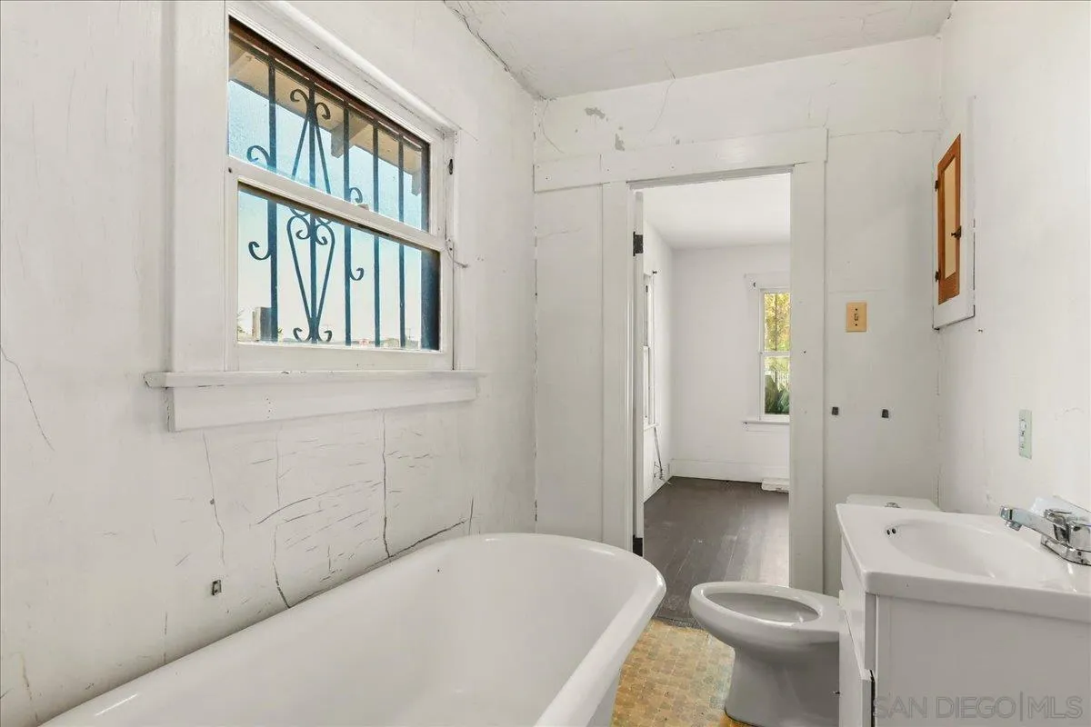 https://cdn.realtyfeed.com/cdn/127/260011212/b6eb12d1f54971b65edd8e59c48ebfe1.webp