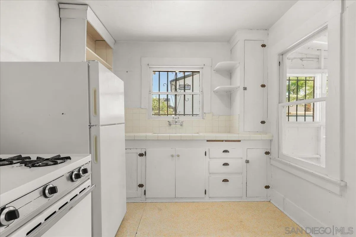 https://cdn.realtyfeed.com/cdn/127/260011212/d099aa4ba7e5f9a30b94c34f58c5123e.webp