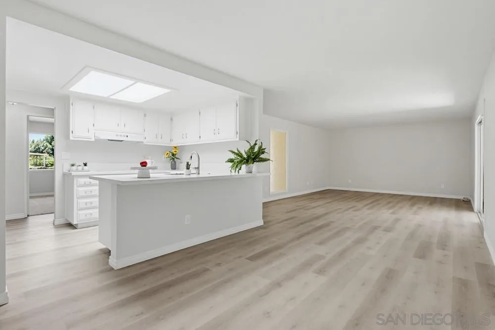 Photo #10: 260011214 Listing: Photo #10