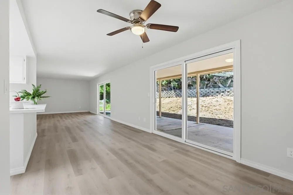 Photo #4: 260011214 Listing: Photo #4