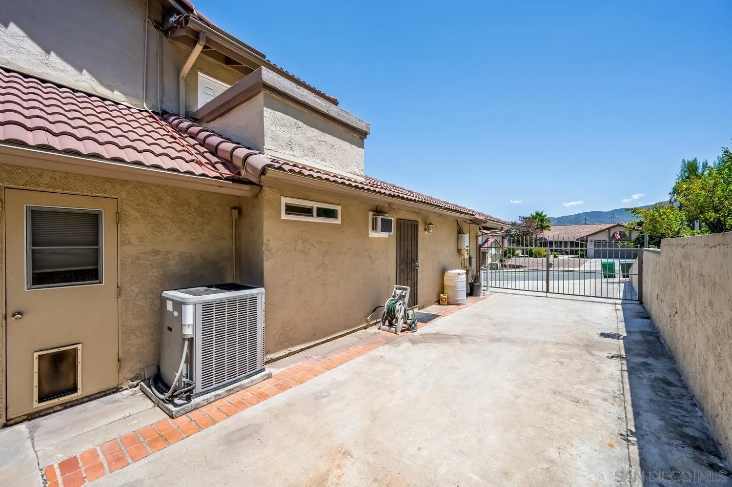 https://cdn.realtyfeed.com/cdn/127/260011215/65ec71c9f84792ecf195b19c602a3597.webp