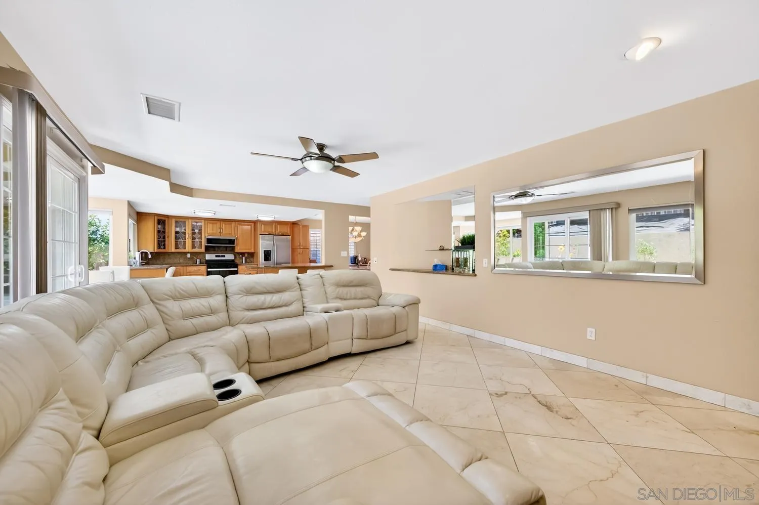 https://cdn.realtyfeed.com/cdn/127/260011215/b5fafd9fa1cc1360ec030f72783db8c0.webp