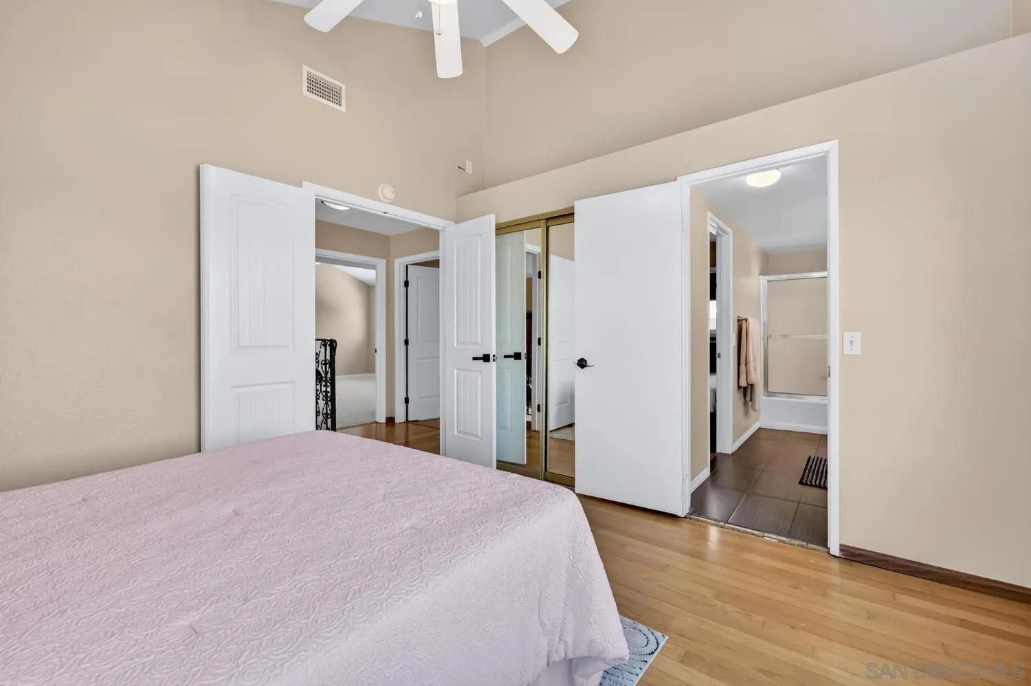 https://cdn.realtyfeed.com/cdn/127/260011215/b74d65812c8408512a3c0b23b4f79ee6.webp