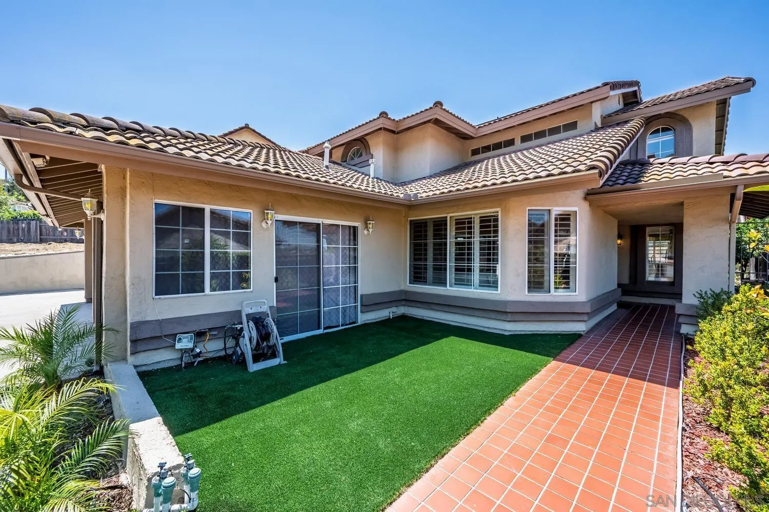 https://cdn.realtyfeed.com/cdn/127/260011215/bbb15bfa0f4045633656389b082c933e.webp