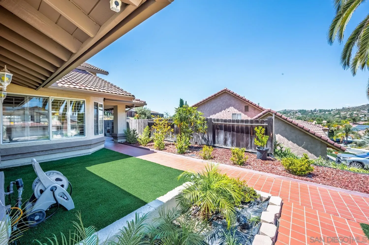 https://cdn.realtyfeed.com/cdn/127/260011215/dc7b6ea51a944b3c104c3b9b905ecfb3.webp