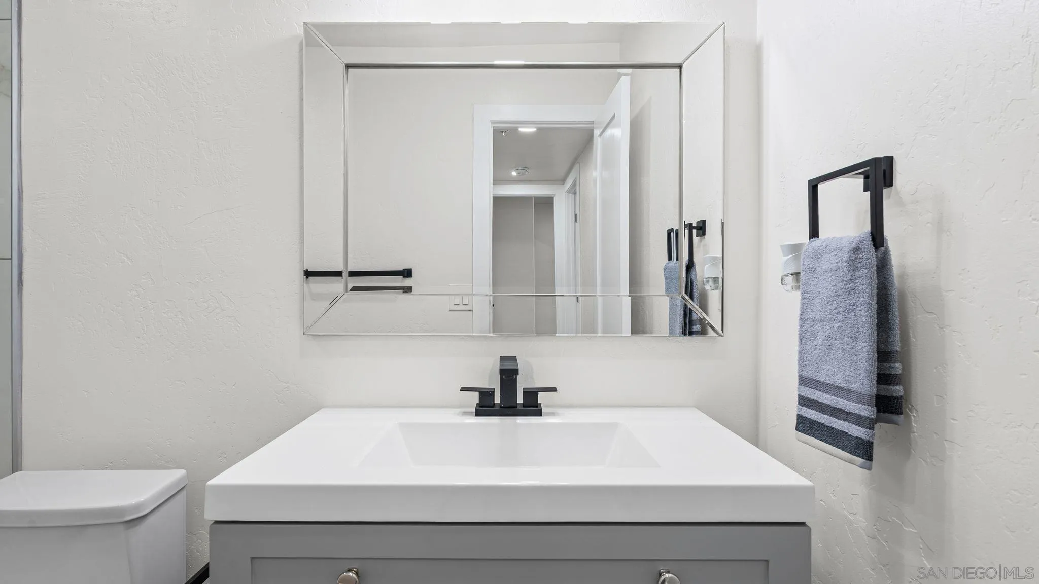 https://cdn.realtyfeed.com/cdn/127/260011216/28d53328a1907ab8456a27c77d5fe491.webp