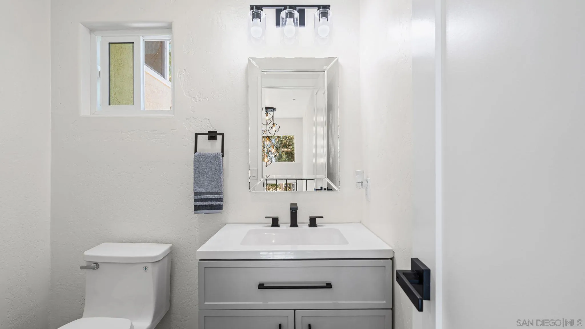 https://cdn.realtyfeed.com/cdn/127/260011216/336cc1b26d0fd82de6cdfec33c8ed716.webp