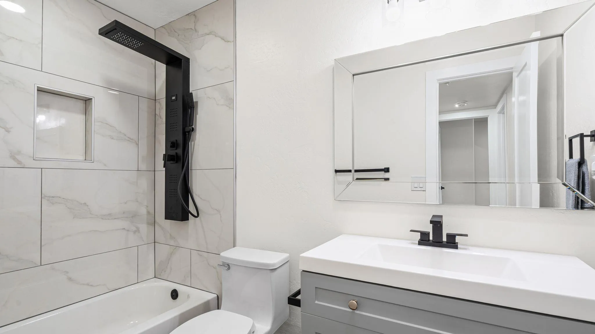 https://cdn.realtyfeed.com/cdn/127/260011216/4dbe8313d957ec5d103546e22b4b28ee.webp