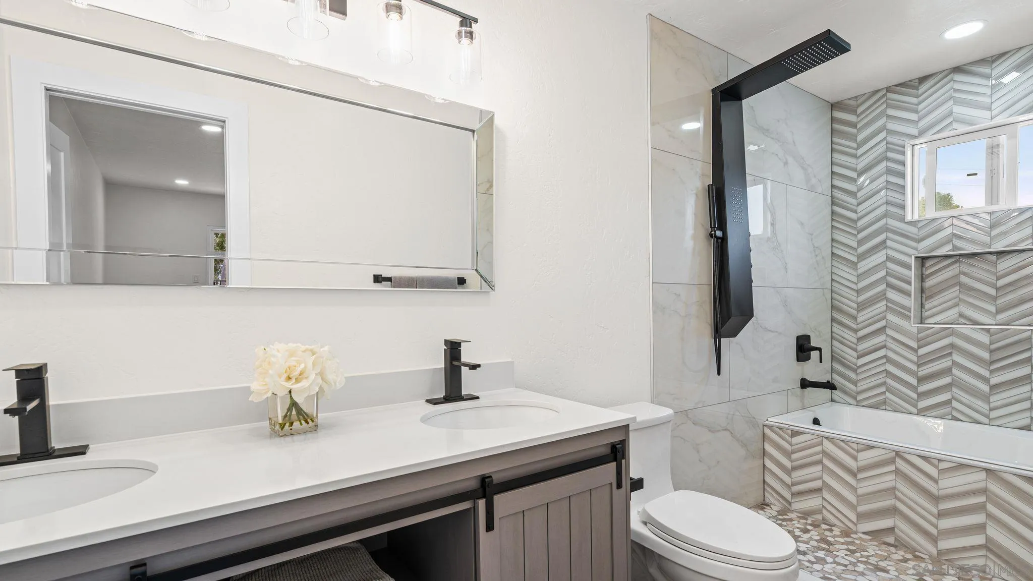 https://cdn.realtyfeed.com/cdn/127/260011216/b303b51abe3394c70361409c5760b92f.webp