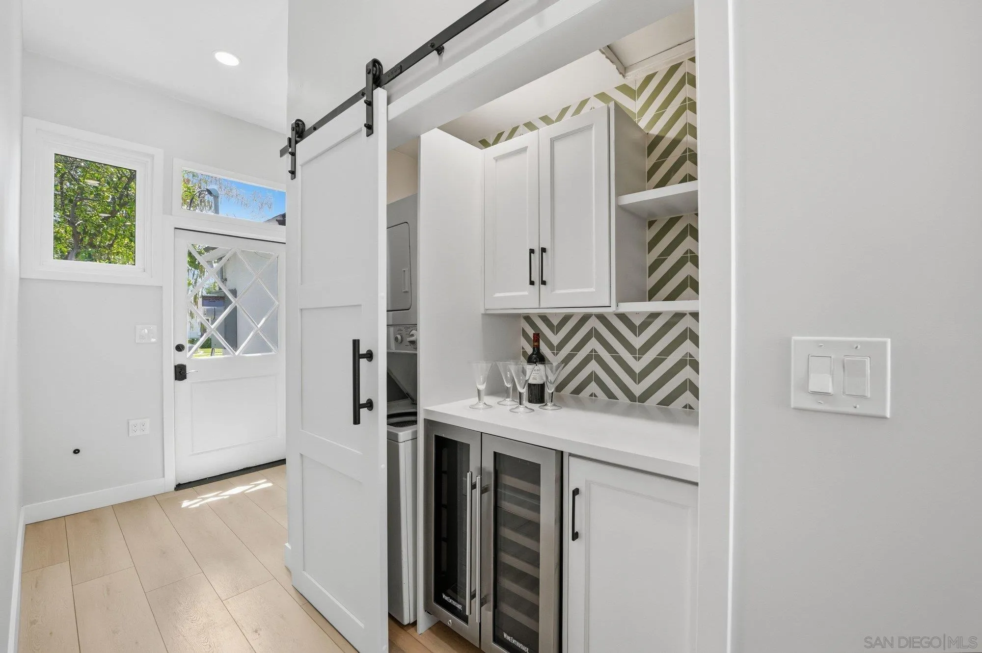 https://cdn.realtyfeed.com/cdn/127/260011219/1e08bdfeb227c2b1b9dc30119b271286.webp