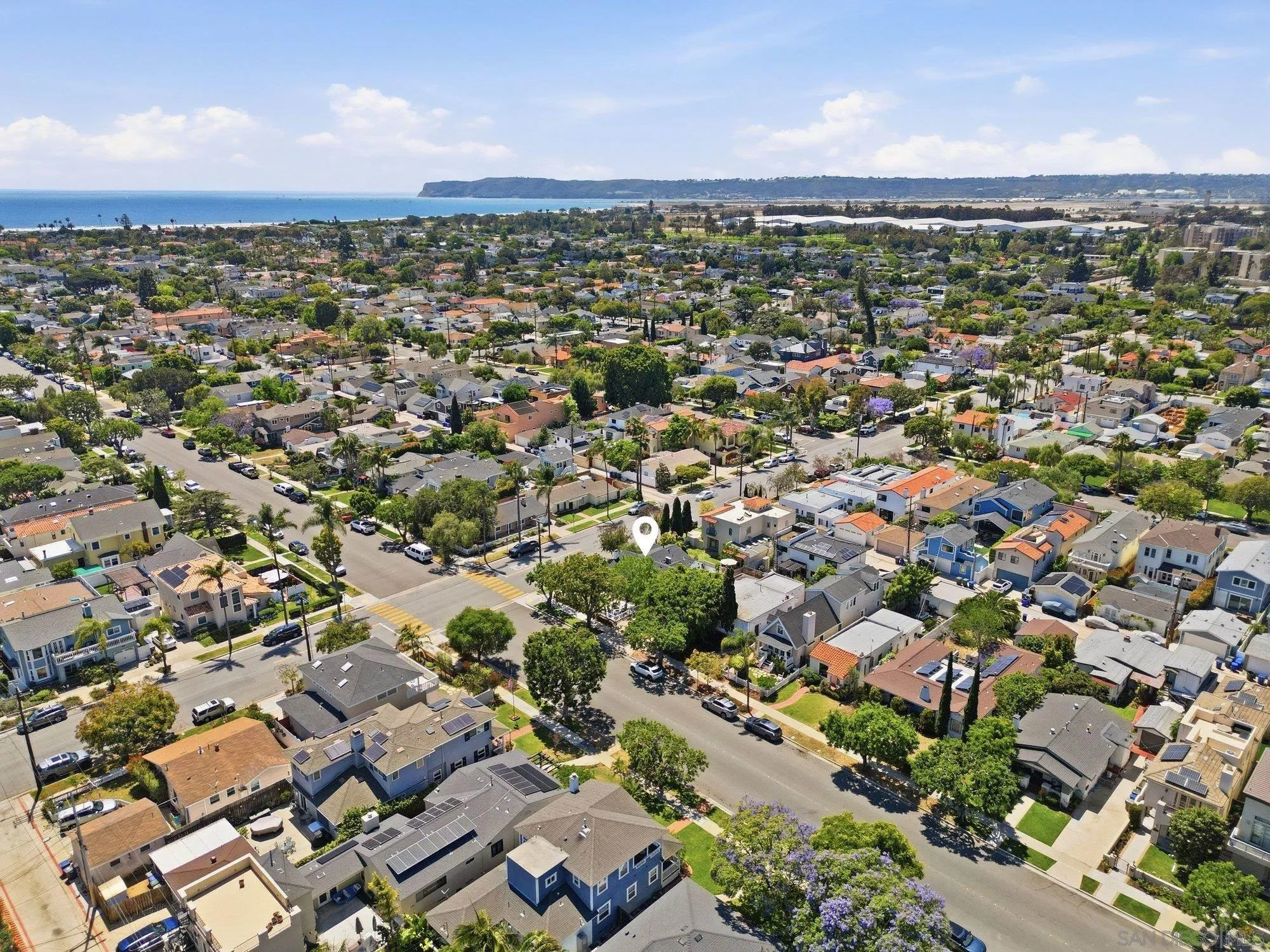 https://cdn.realtyfeed.com/cdn/127/260011219/27cf1086516c35408bbfad1f4c75416c.webp
