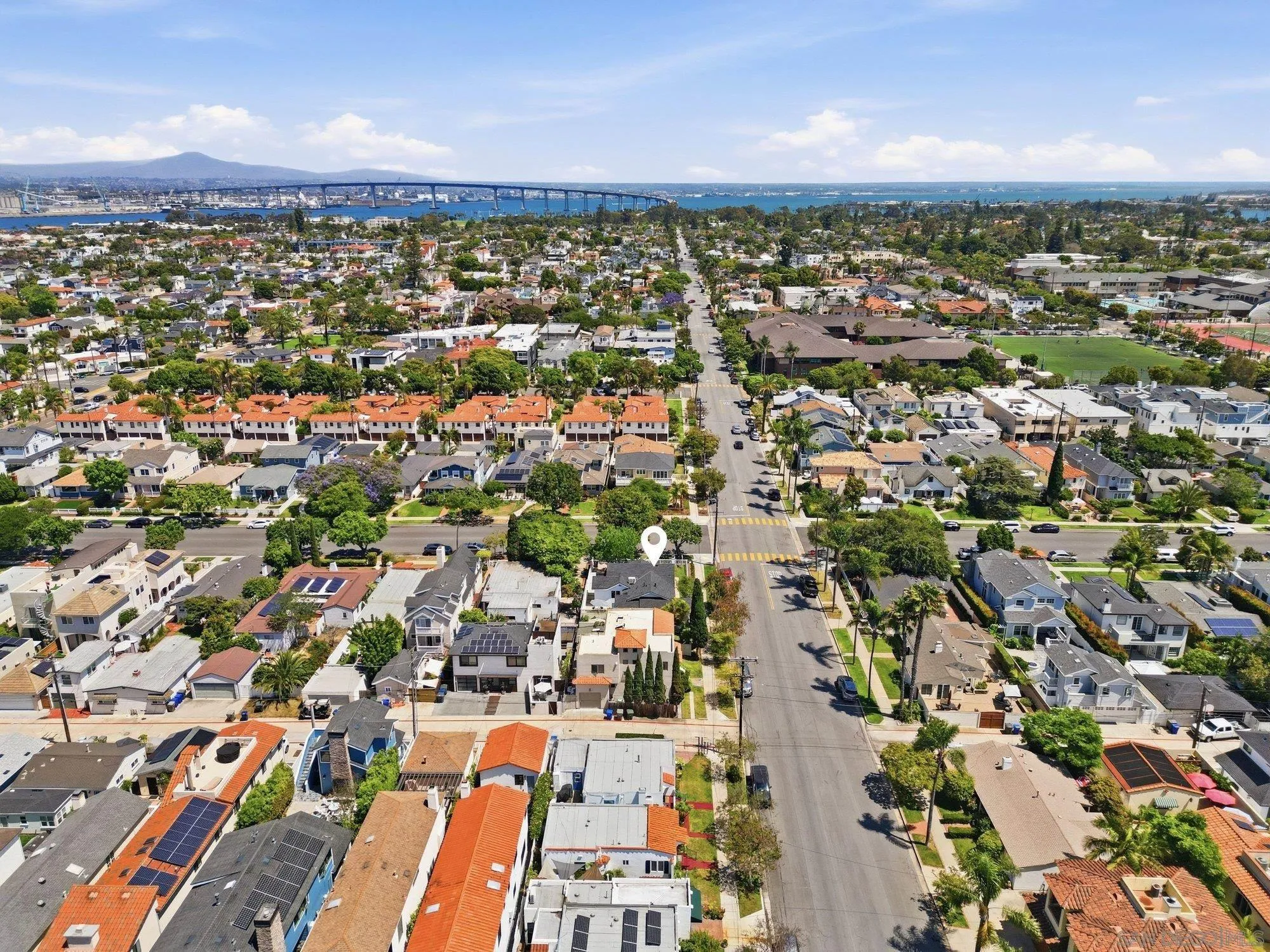 https://cdn.realtyfeed.com/cdn/127/260011219/4b57c2ee88befc410bc42eb4c7943558.webp