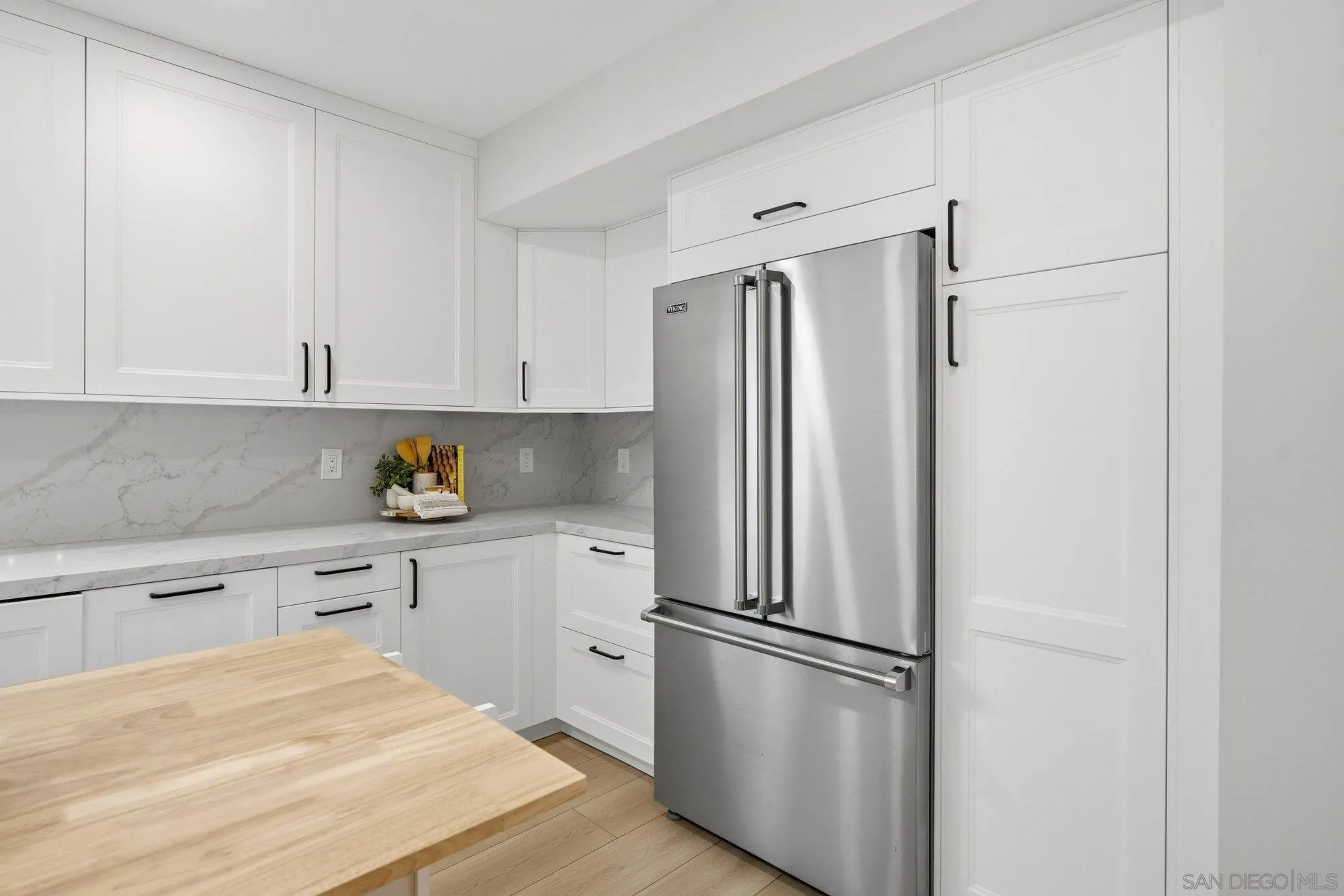 https://cdn.realtyfeed.com/cdn/127/260011219/568405b4532c4027f552ef3b8e804c1d.webp