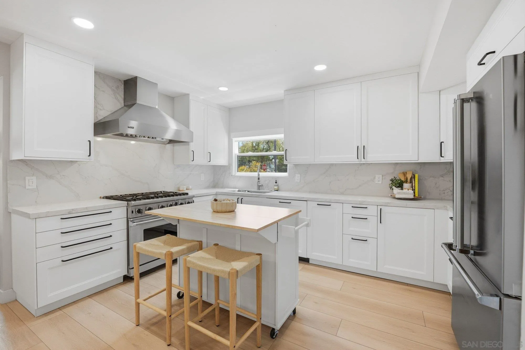 https://cdn.realtyfeed.com/cdn/127/260011219/6f4bf0417e0cfe19d485af4f0b6d8c88.webp