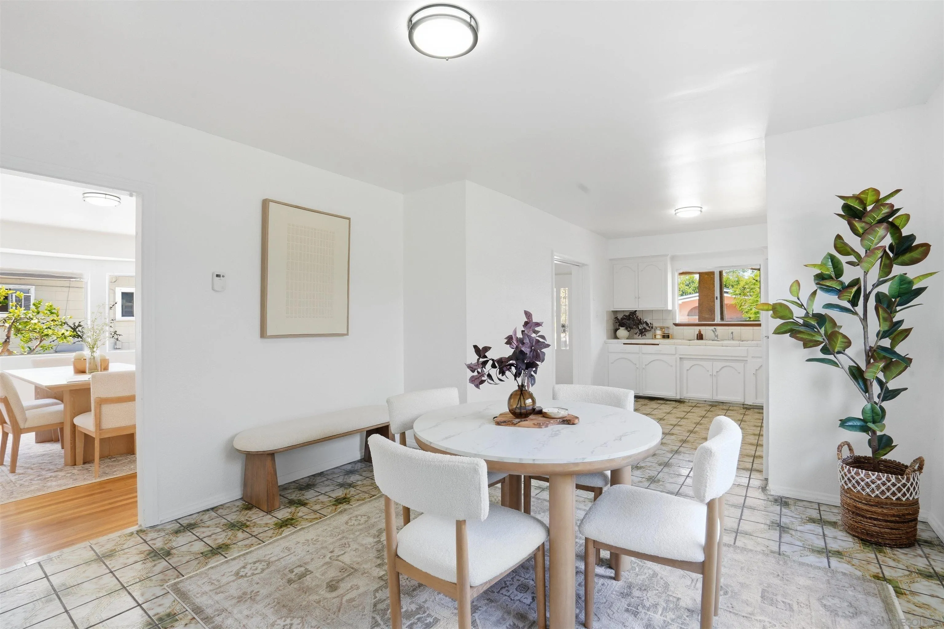 https://cdn.realtyfeed.com/cdn/127/260011222/0b1f1ef4f51d4d6127c779bb9fdc09be.webp