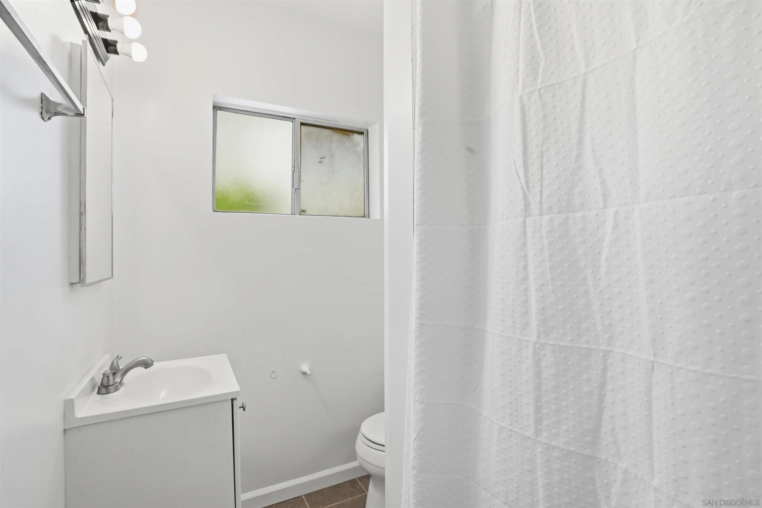 https://cdn.realtyfeed.com/cdn/127/260011222/0d5251a1e0fe379d0ccd232a75e90c62.webp