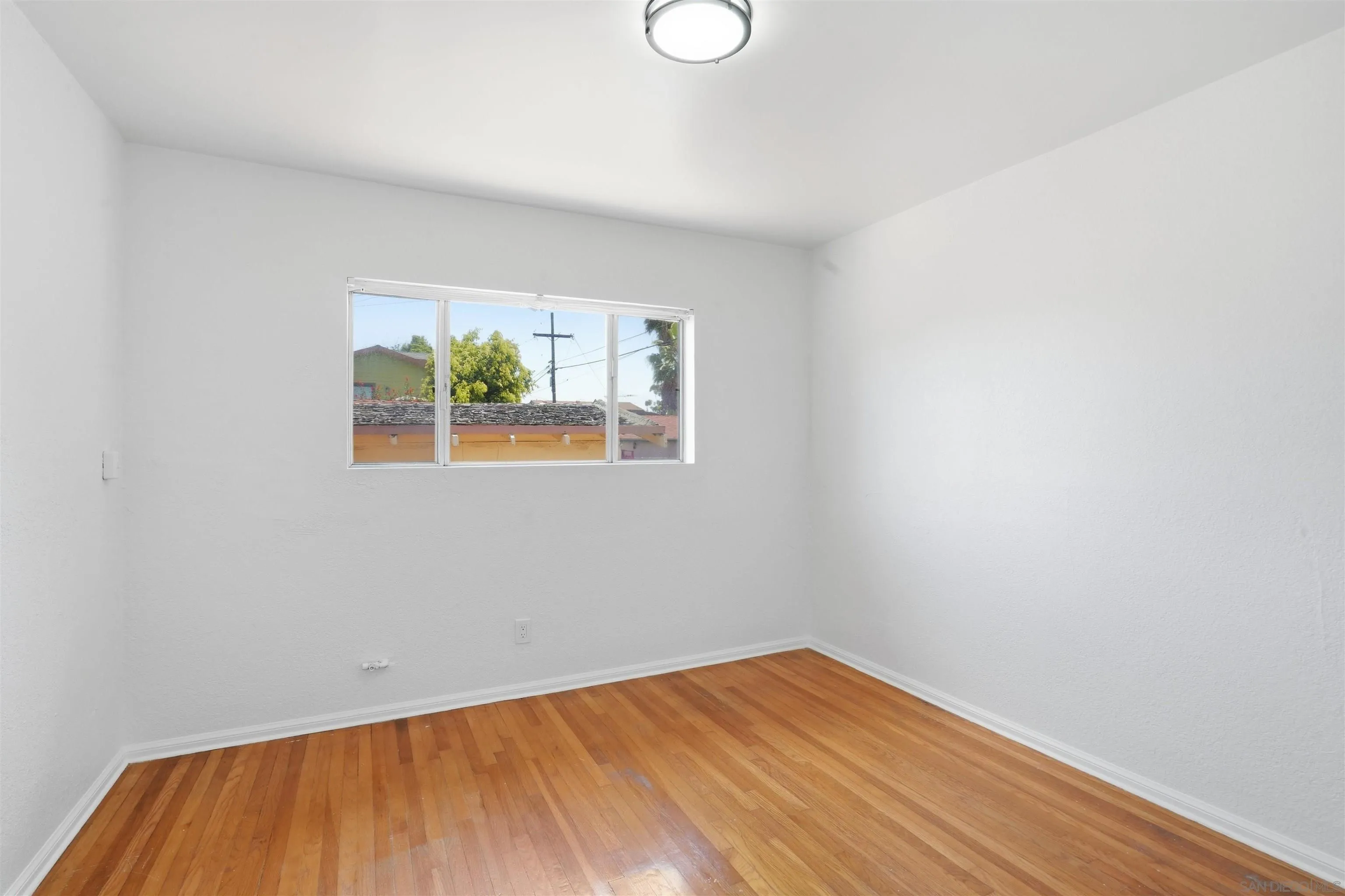 https://cdn.realtyfeed.com/cdn/127/260011222/6e6f14626fb99329a8bd66cb3ad01b77.webp