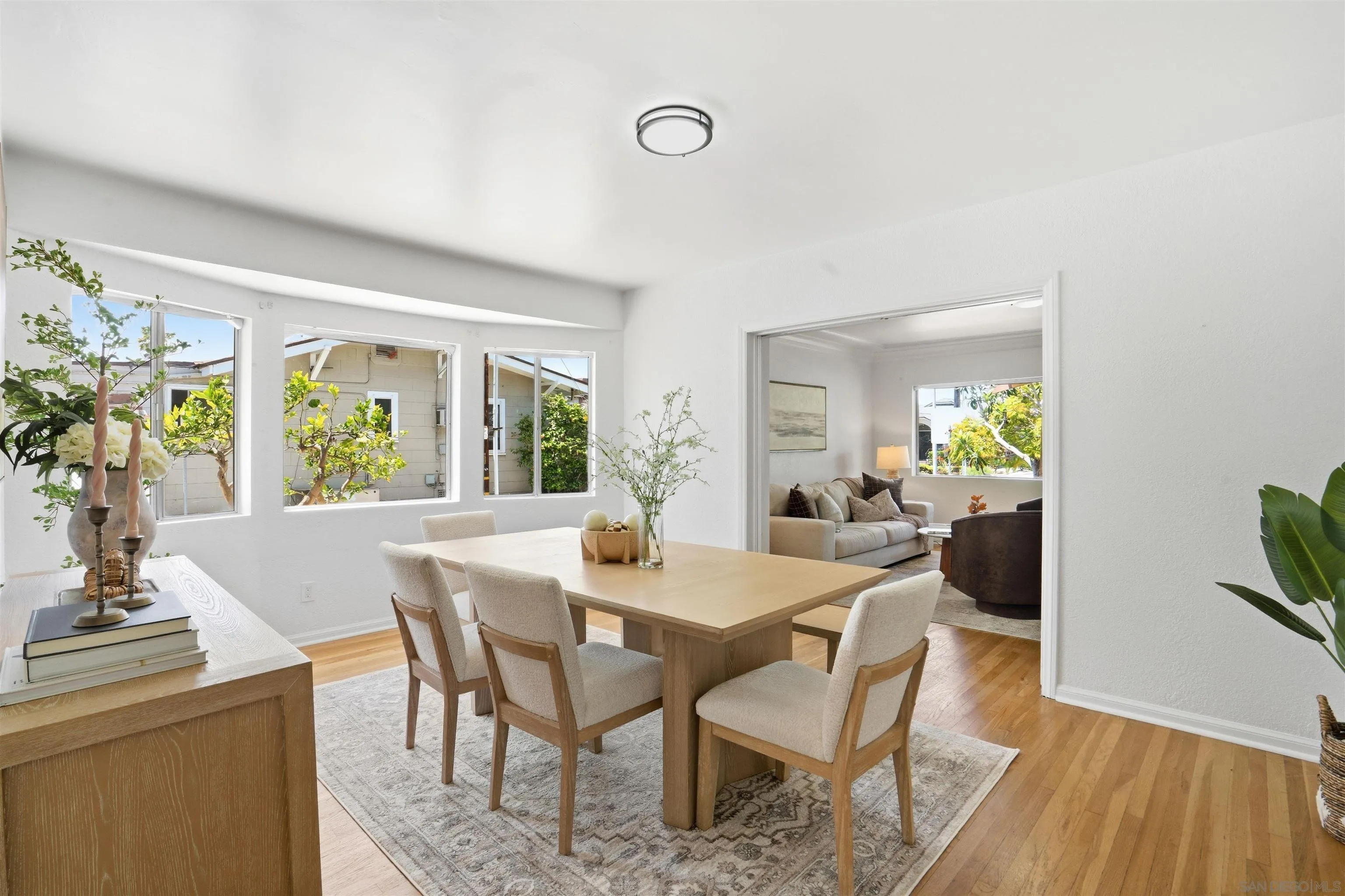 https://cdn.realtyfeed.com/cdn/127/260011222/78a0df5cd7c84558c4e7dfd4775df9af.webp