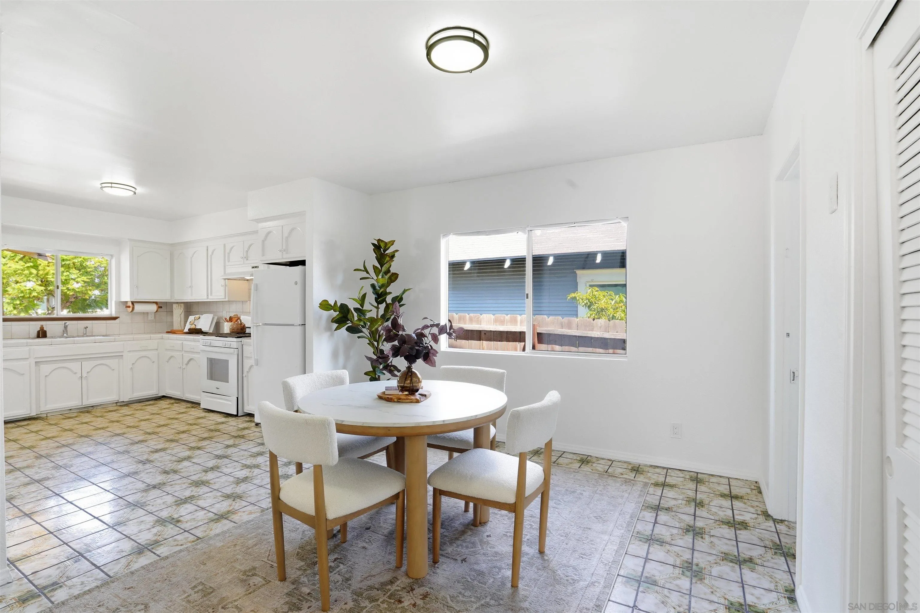 https://cdn.realtyfeed.com/cdn/127/260011222/cd5901bf85d3b3d8199c80420895728c.webp