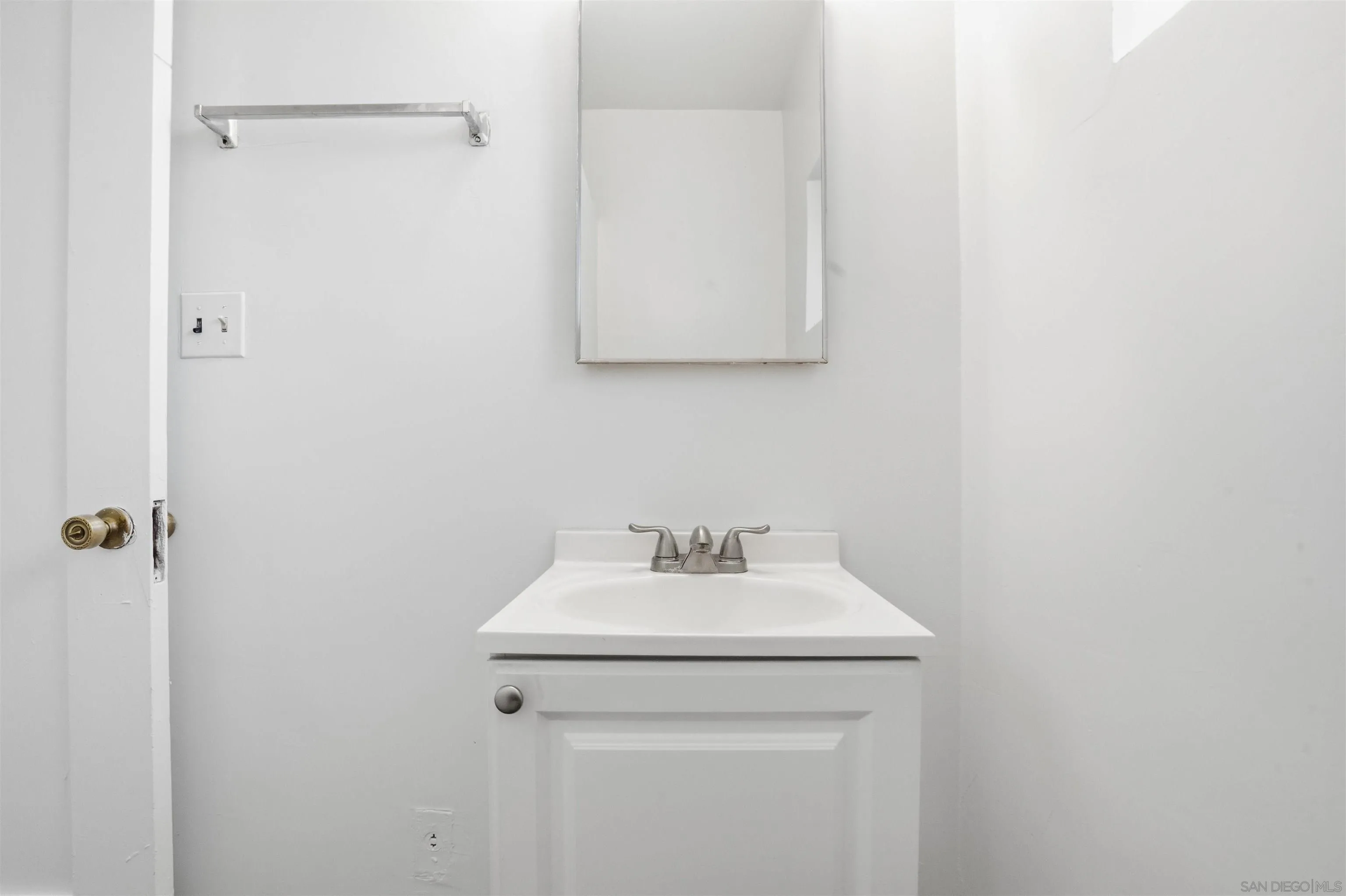 https://cdn.realtyfeed.com/cdn/127/260011222/d2b5a7f6a1d2167b08df91ca689ed775.webp