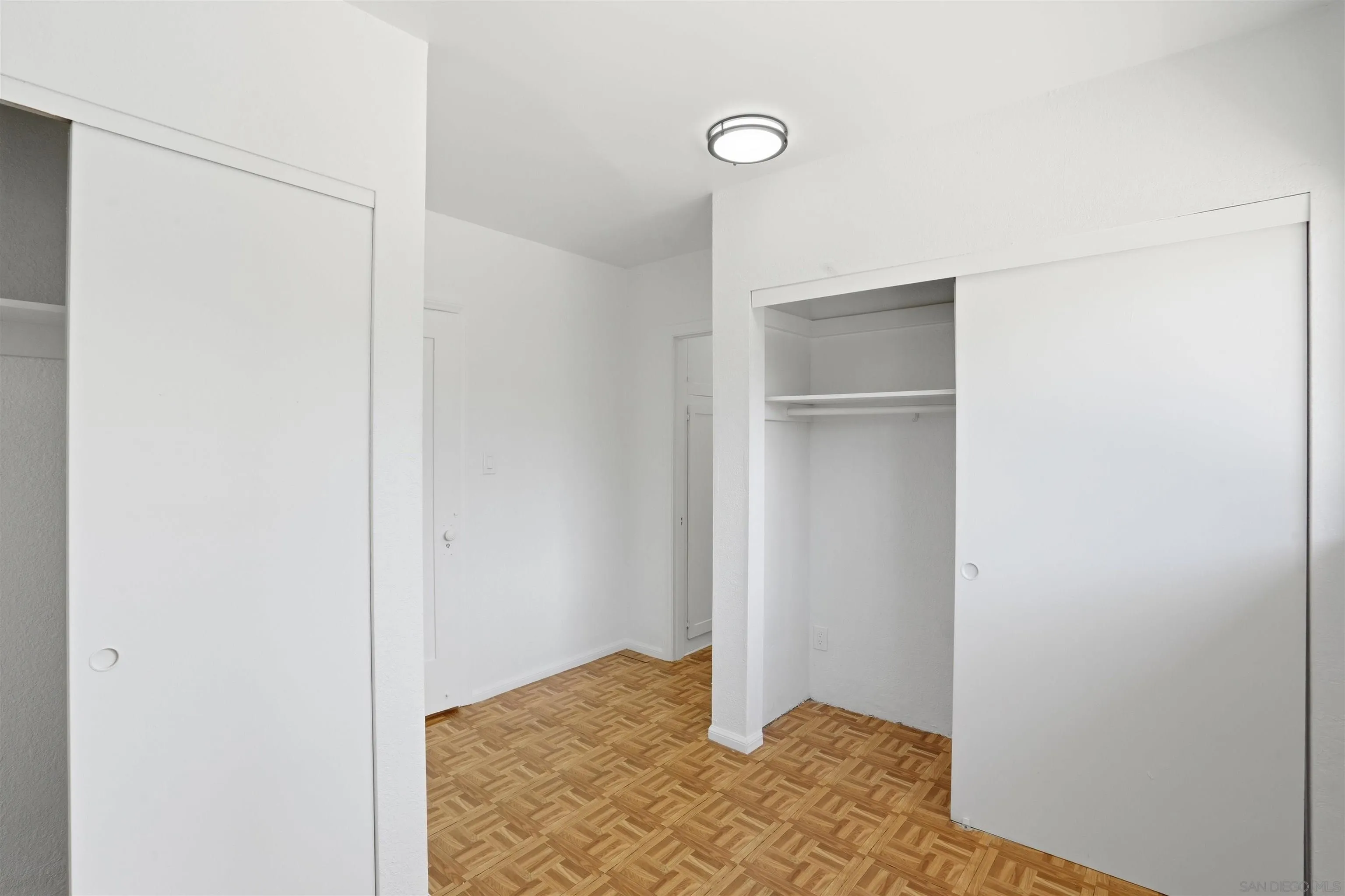 https://cdn.realtyfeed.com/cdn/127/260011222/eb8d81b76d87e2ec53f764c262adcf22.webp