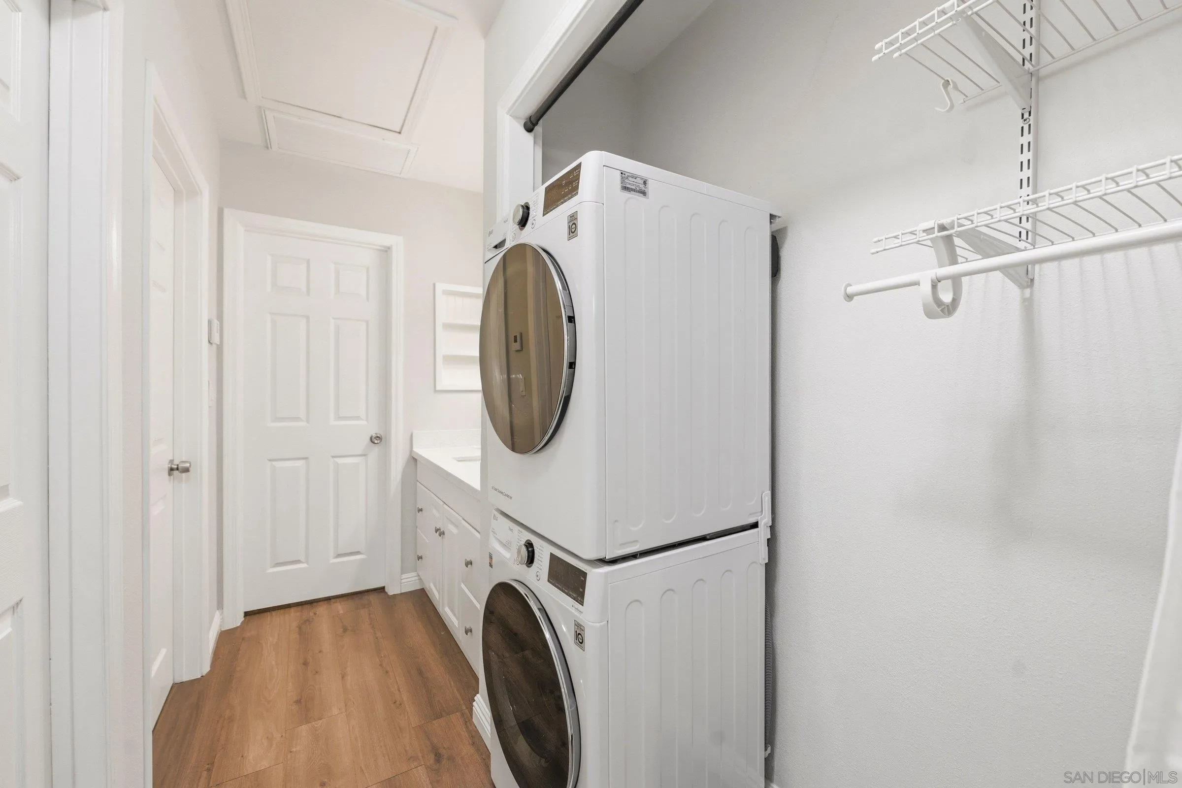 https://cdn.realtyfeed.com/cdn/127/260011224/ef5cf6219e662b4cdf7a6b6967709ed2.webp