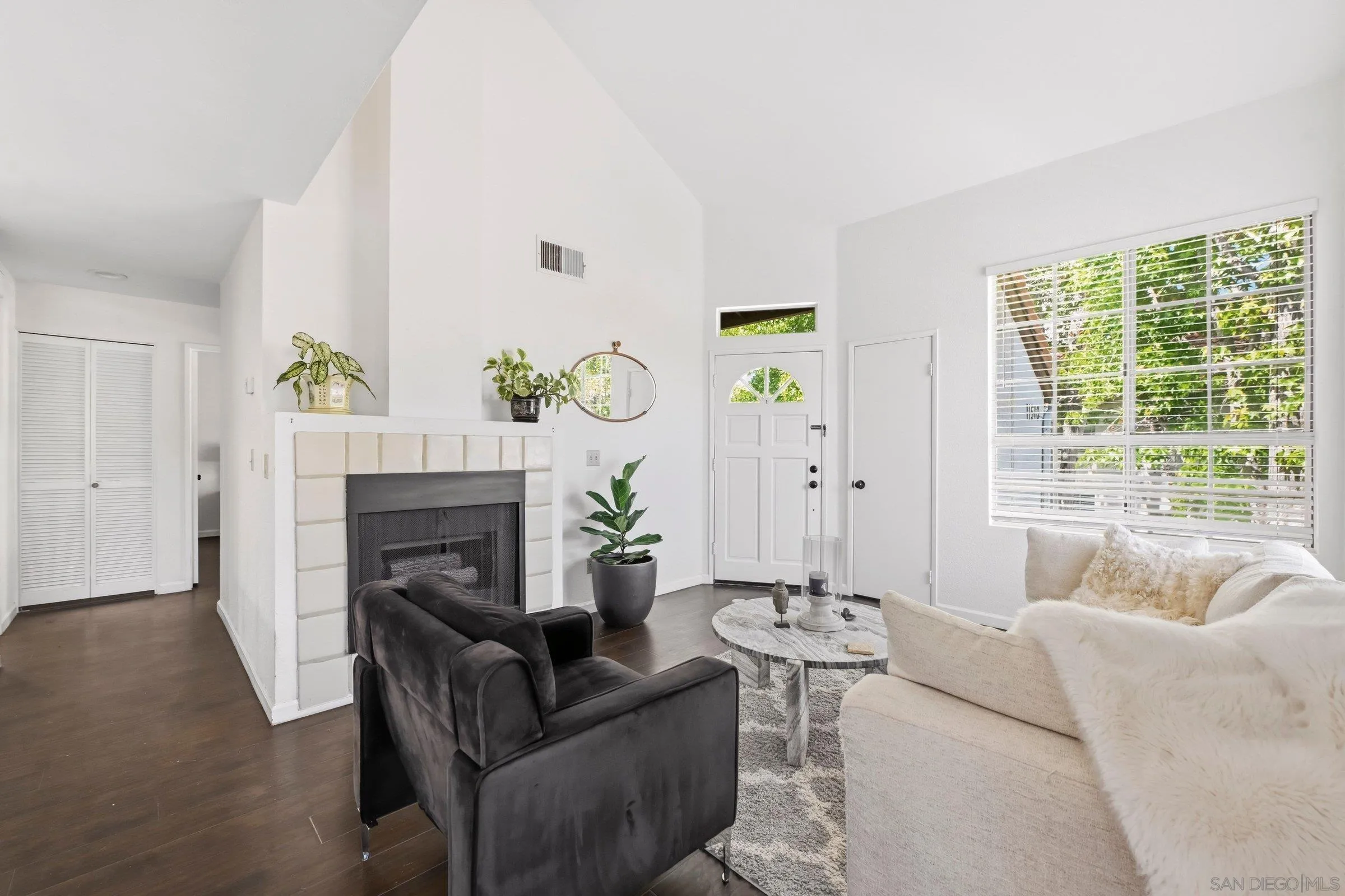 https://cdn.realtyfeed.com/cdn/127/260011225/859069587157e6920d4520c34a604d9c.webp