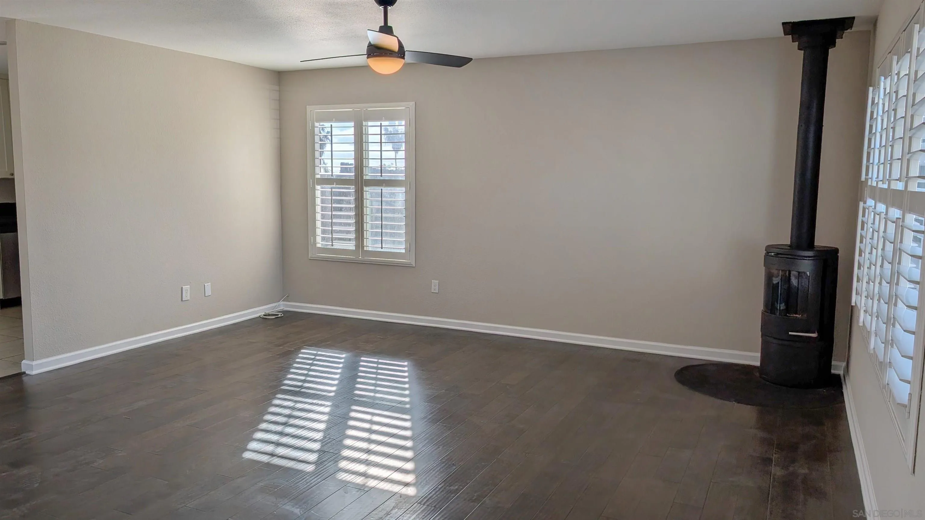 https://cdn.realtyfeed.com/cdn/127/260011231/f637c6d9e59a0afa463438c377acca8a.webp