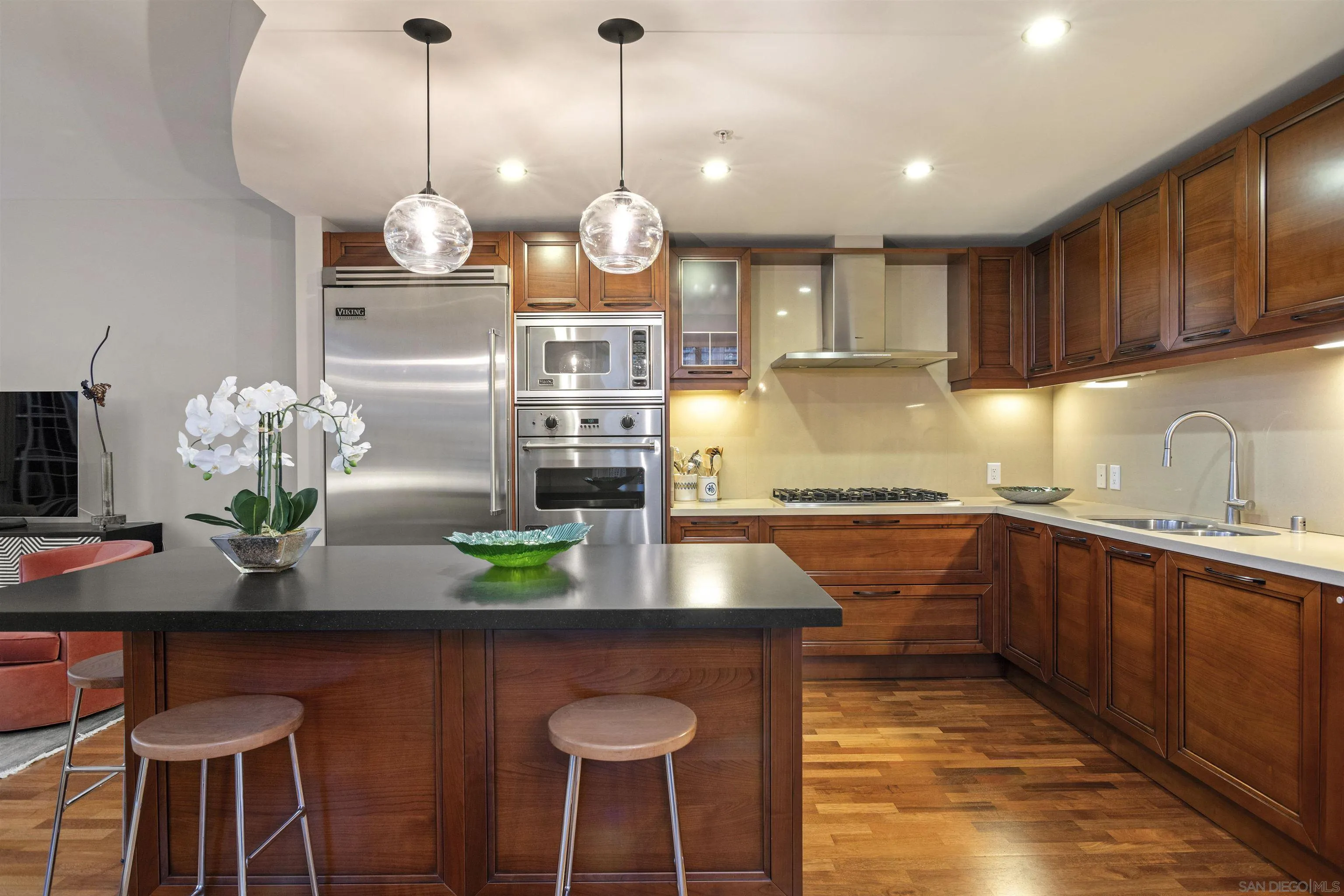 Photo #3: 260011233 Listing: Photo #3
