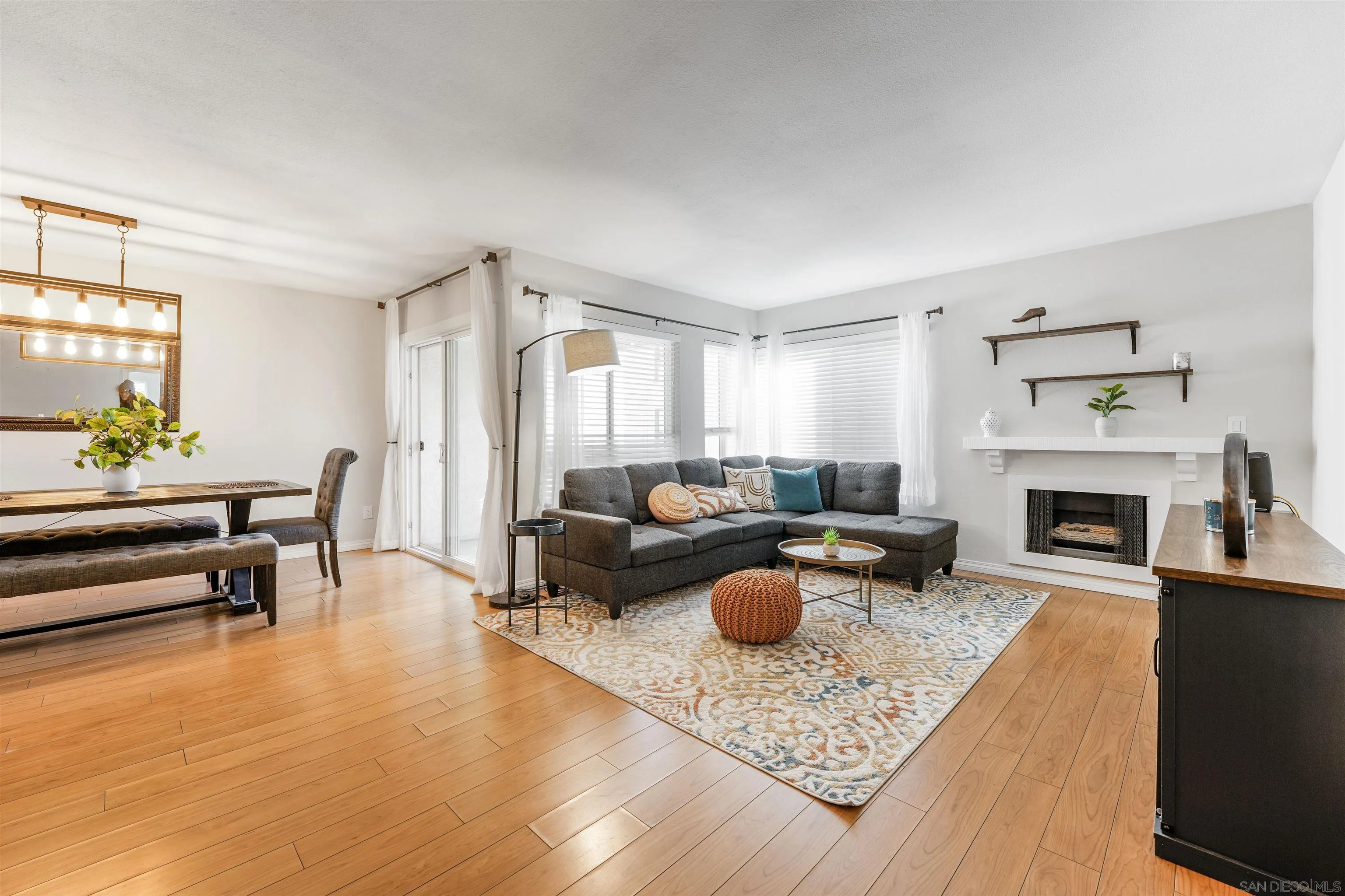 Photo #3: 260011235 Listing: Photo #3