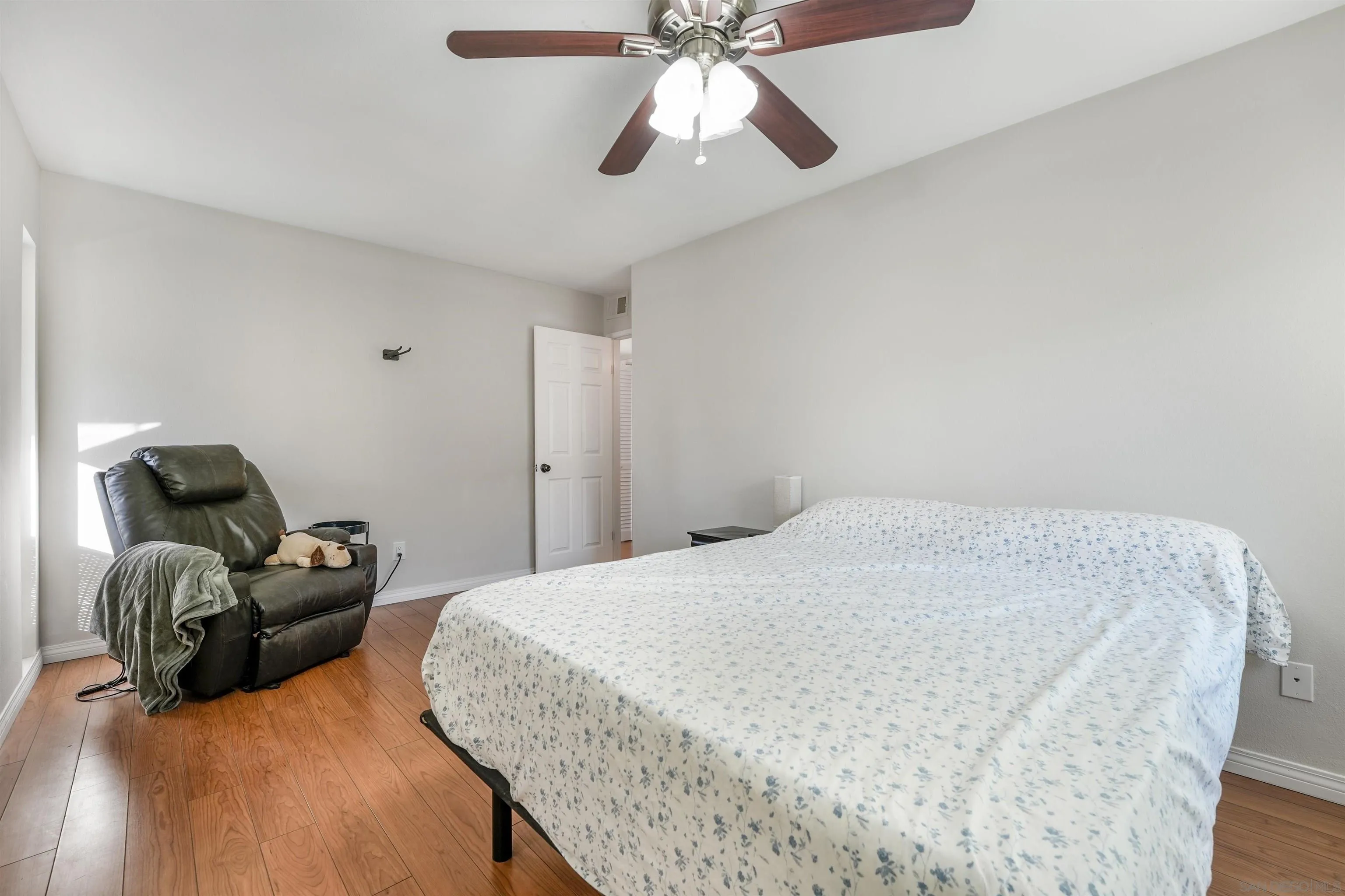 Photo #21: 260011235 Listing: Photo #21