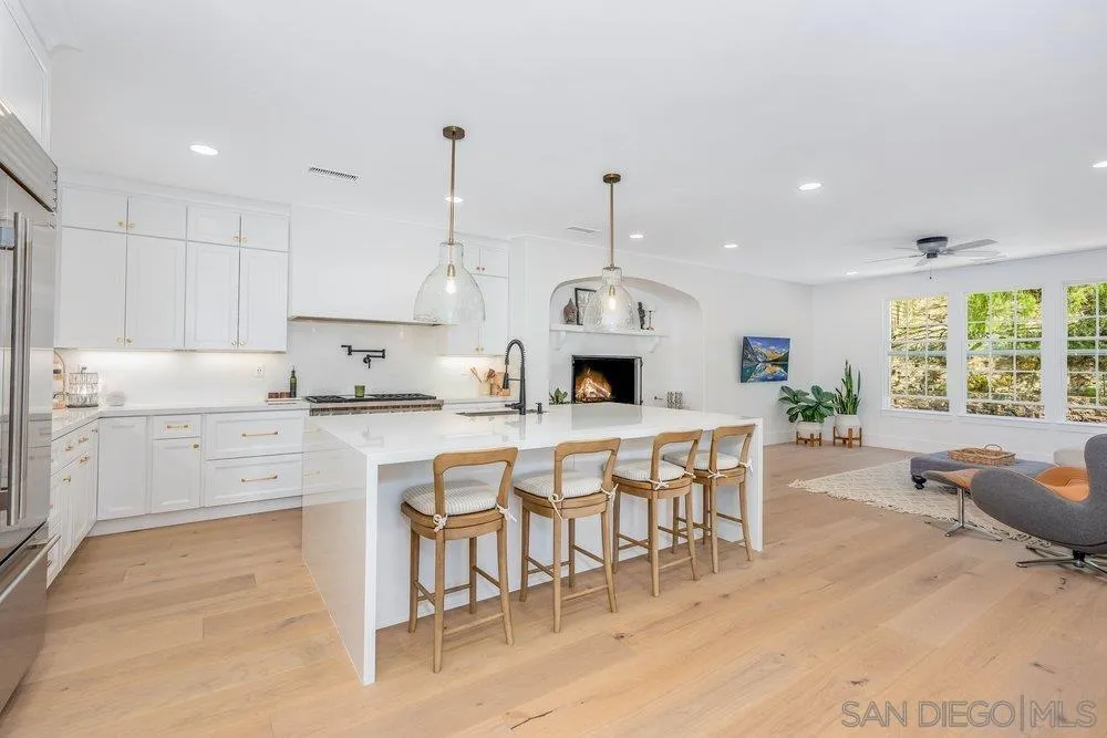 https://cdn.realtyfeed.com/cdn/127/260011236/40a4c56f22e72dff5c2ae30dc7cb3869.webp