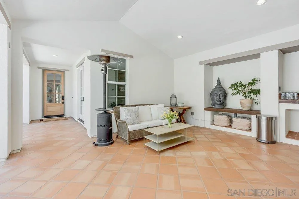 https://cdn.realtyfeed.com/cdn/127/260011236/68bf23a03006b46a165b6527f1bd9044.webp