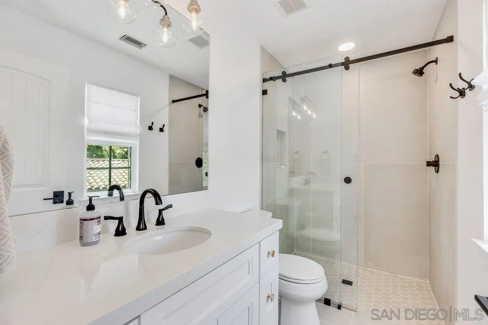https://cdn.realtyfeed.com/cdn/127/260011236/7ed0b4dc3da304647bd9b6058c96433d.webp