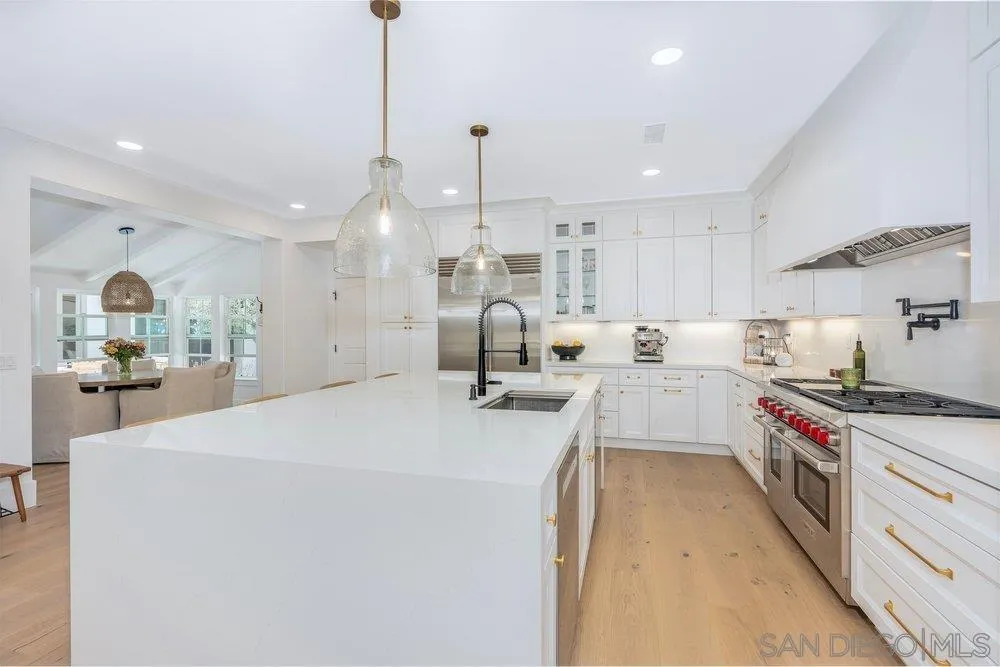 https://cdn.realtyfeed.com/cdn/127/260011236/ee98599ac243ff79ea57417655a5f59f.webp