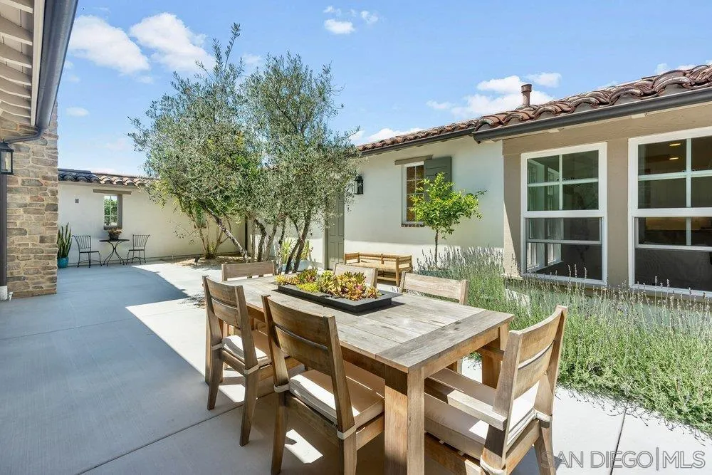 https://cdn.realtyfeed.com/cdn/127/260011236/f25aeecdad67dfc06bc7f941bb7f54b3.webp