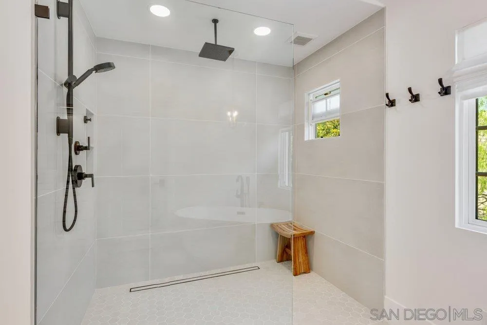 https://cdn.realtyfeed.com/cdn/127/260011236/fce6d6c814c69a1e6b38e0839e35b14f.webp