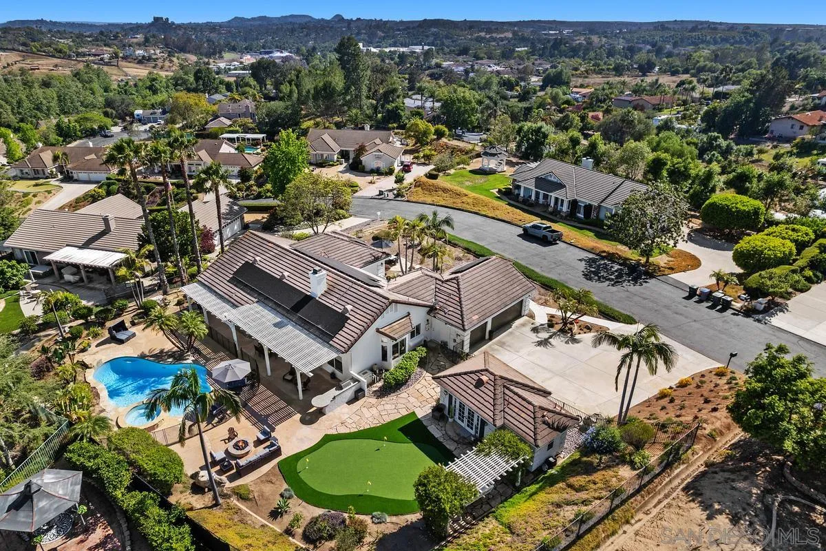 https://cdn.realtyfeed.com/cdn/127/260011237/12bf4ee5455b15cd4f03f51dbfe4a458.webp