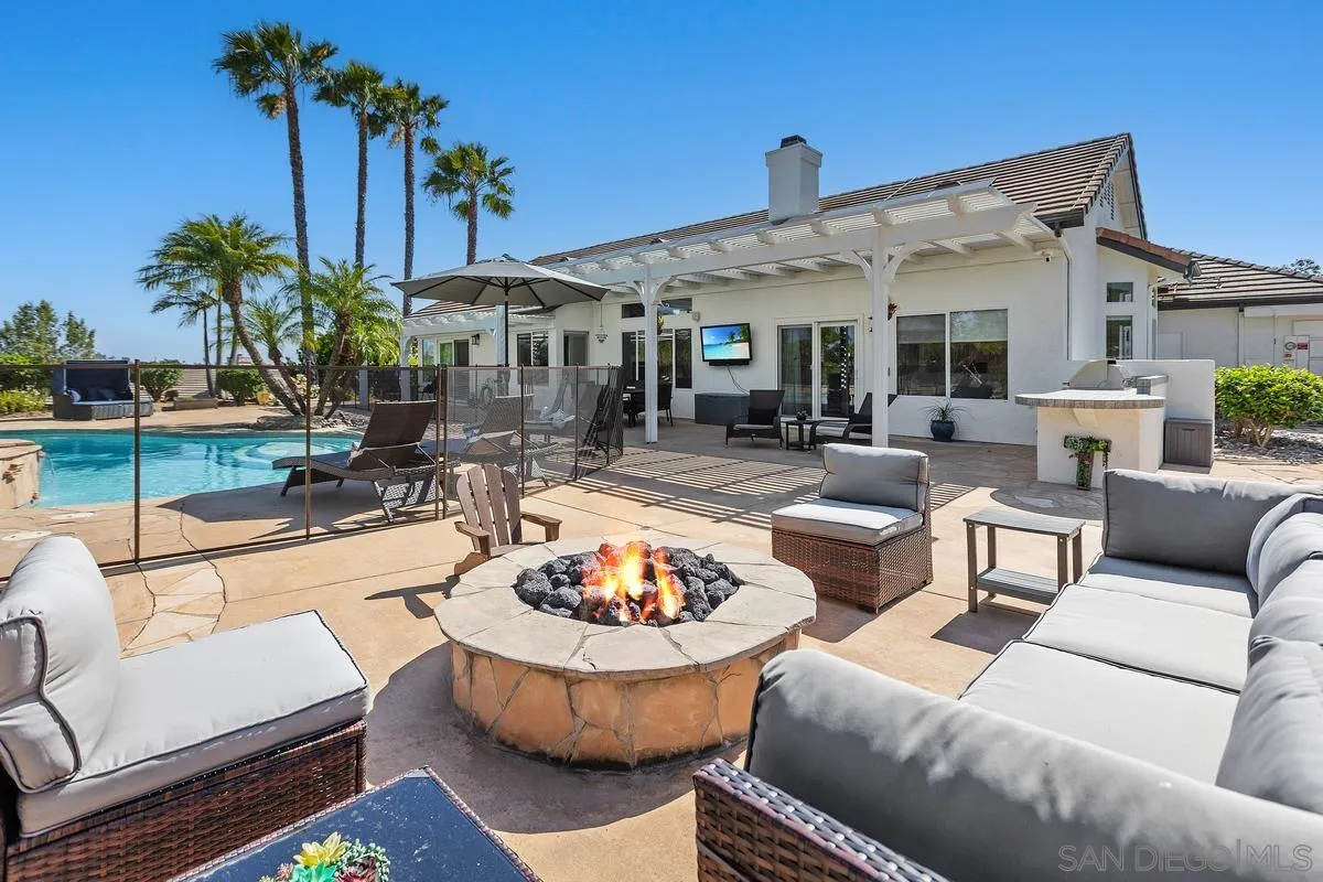 https://cdn.realtyfeed.com/cdn/127/260011237/12f03f9ee39425cd5f98fb5e20d13c96.webp