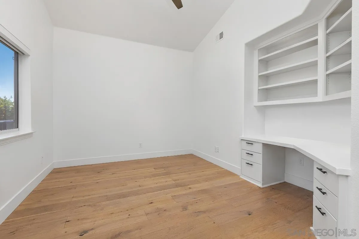 https://cdn.realtyfeed.com/cdn/127/260011237/cc2a947114b1415816fbc6d7493d83e8.webp