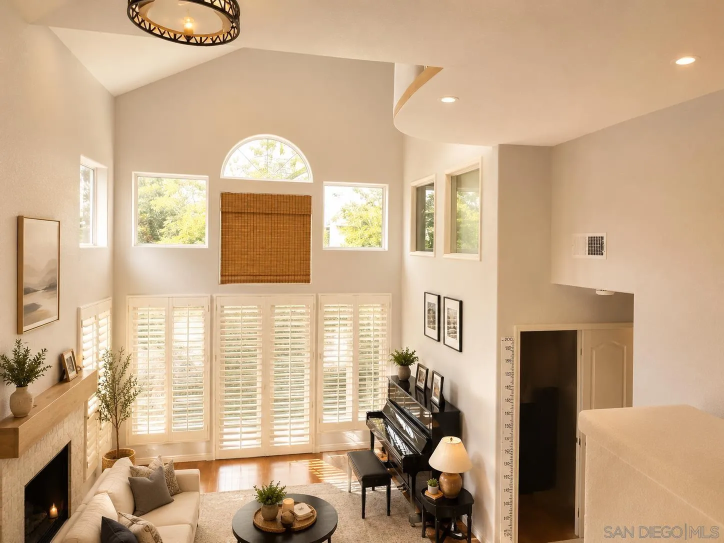 https://cdn.realtyfeed.com/cdn/127/260011241/bf3f468bd4323e4ef303f405fce14418.webp