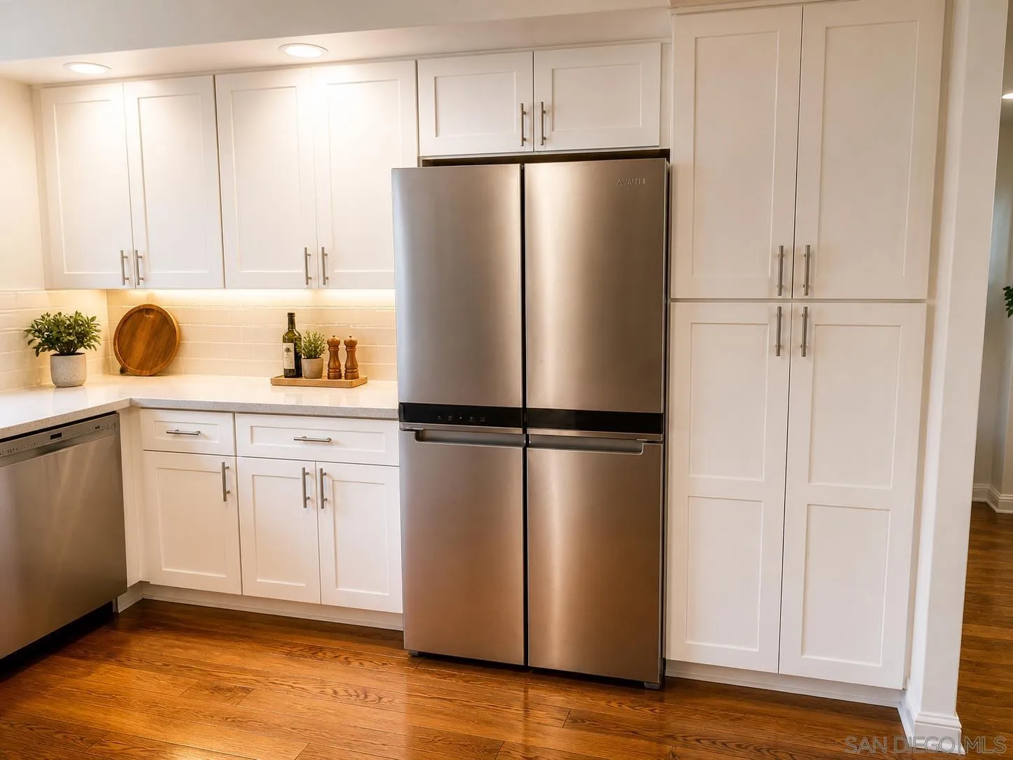 https://cdn.realtyfeed.com/cdn/127/260011241/f58e201d33dae0fa2b886bd6516f0c46.webp