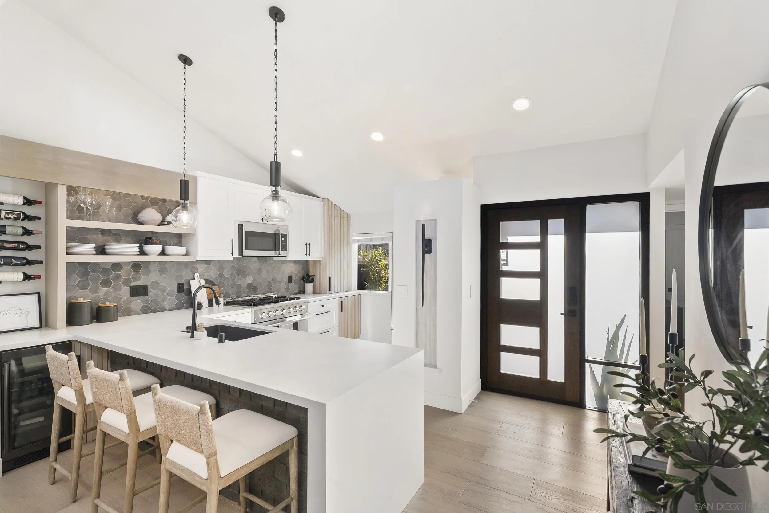 https://cdn.realtyfeed.com/cdn/127/260011243/6a19e1d4846a64431f7937e34d67d3f4.webp