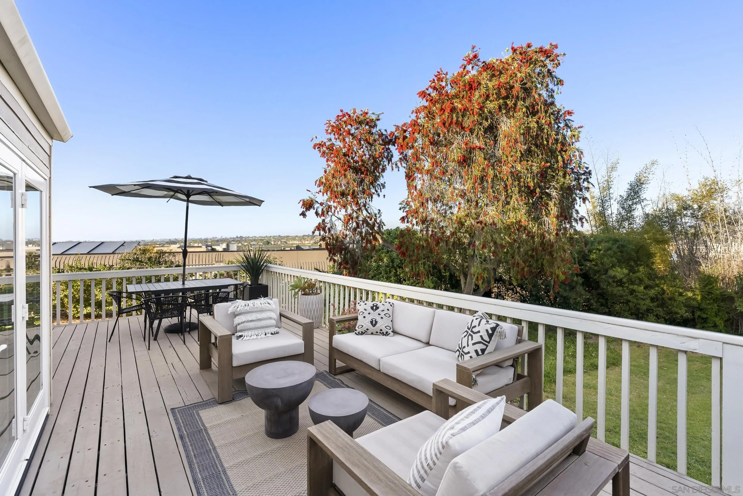 https://cdn.realtyfeed.com/cdn/127/260011243/91d9461abc77feb010676db491a2d88b.webp