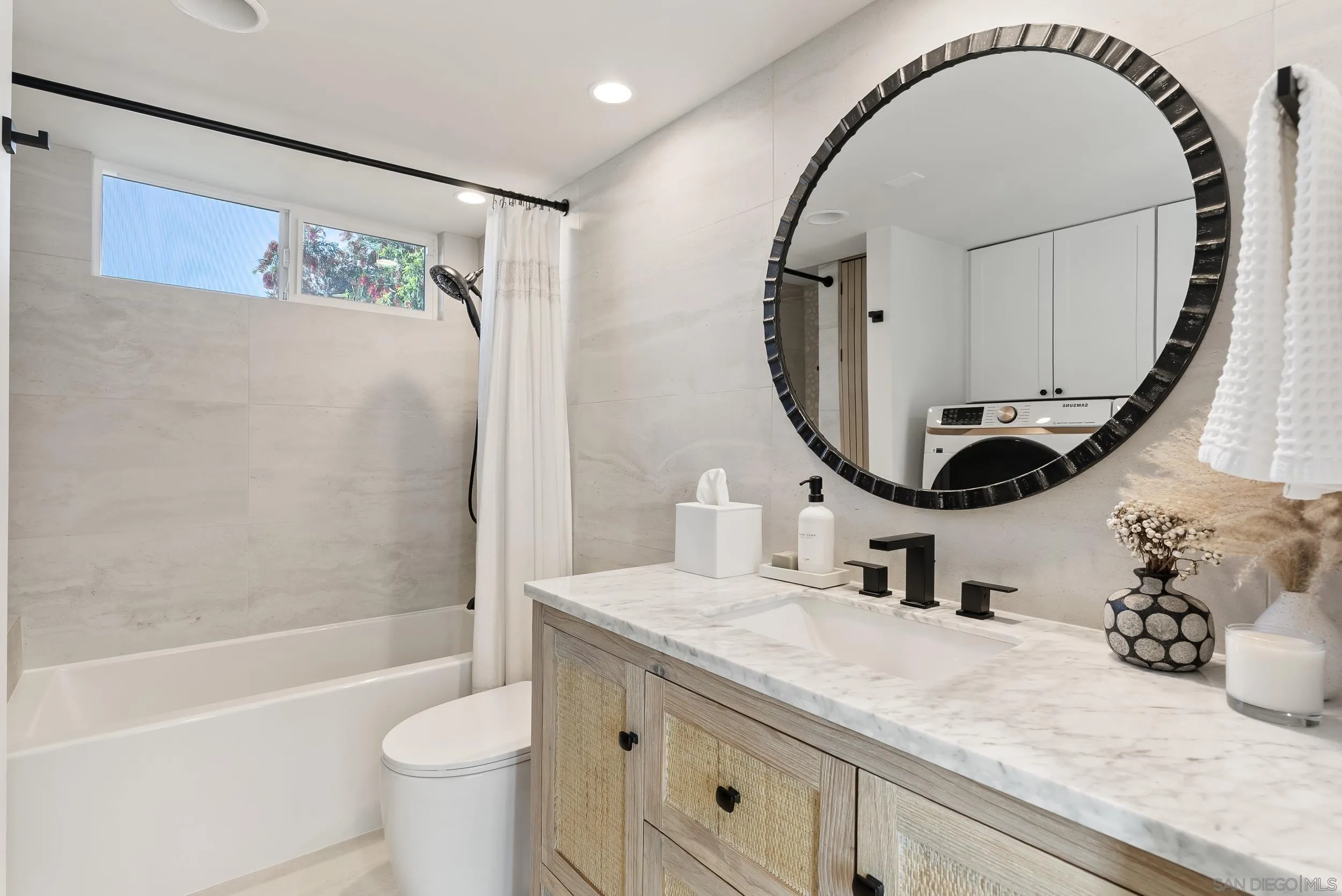 https://cdn.realtyfeed.com/cdn/127/260011243/b64d2e43e7df686c039e0b7f24eafcf3.webp